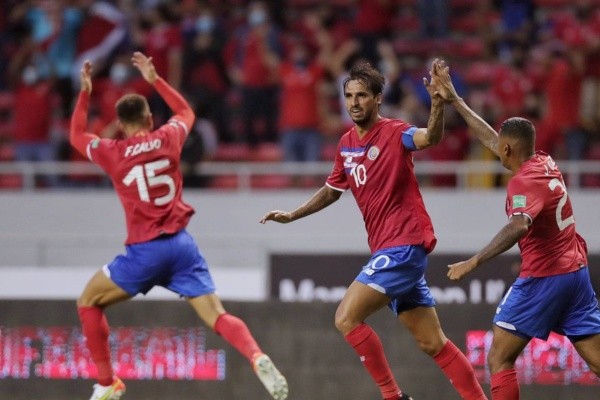 Bryan Ruiz celebra gol contra Panamá (Concacaf)