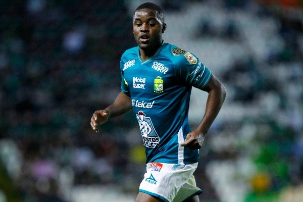 Joel Campbell con la camiseta del León / Getty