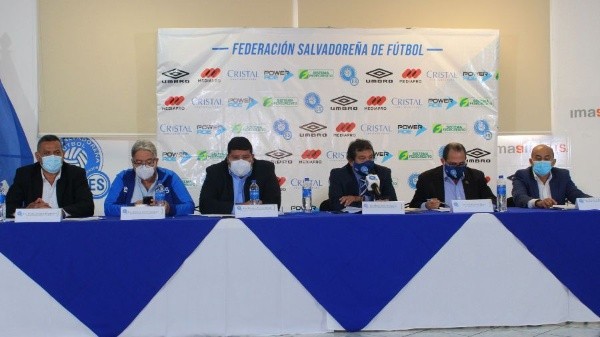 Los Federativos de El Salvador son los principales apuntados por los jugadores.