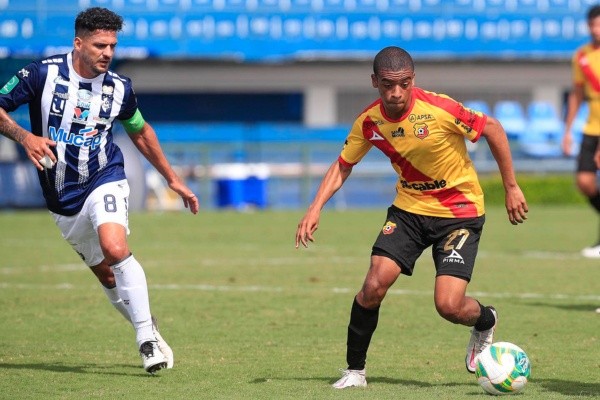 Jewison Bennette le dejará un buen dinero a Herediano.