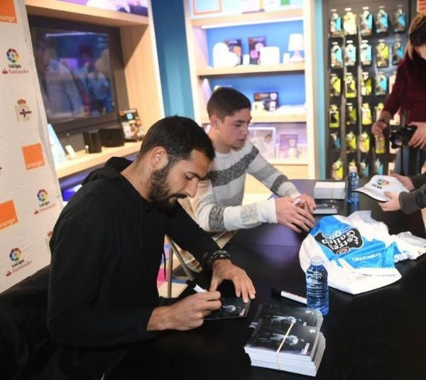Borges y Valverde en una firma de autógrafos en 2017.