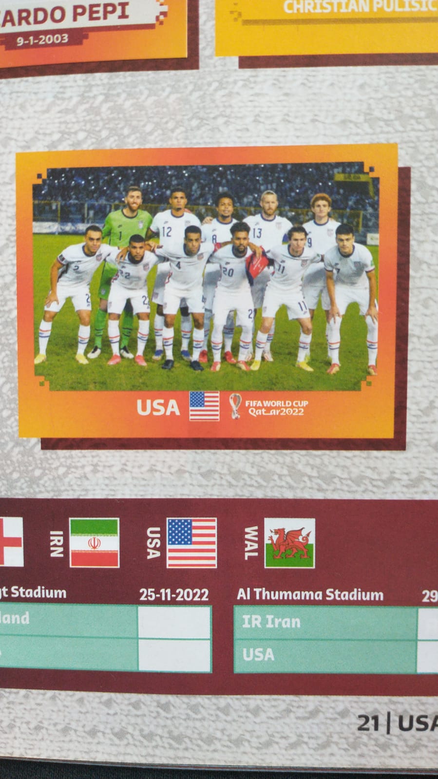 Selección de Estados Unidos desde el Estadio Cuscatlán en el Álbum Panini de Qatar 2022