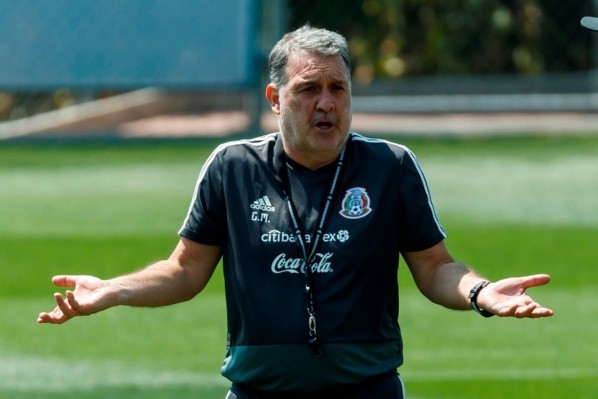 Gerardo Martino dirigiendo a la Selección de México