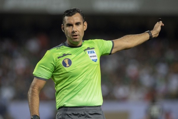 Mario Escobar debutará como árbitro en una Copa del Mundo