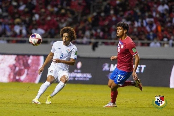 Panamá enfrentando a Costa Rica en la eliminatoria (Foto: Fepafut)