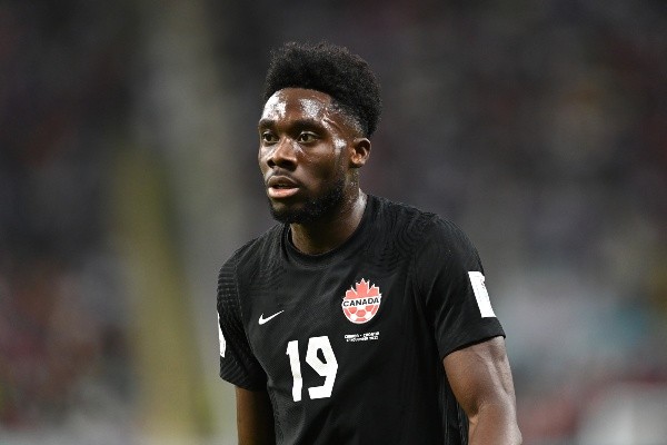 Alphonso Davies, el único futbolista de Concacaf nominado a TOTY en FIFA 23 (Foto: Getty)