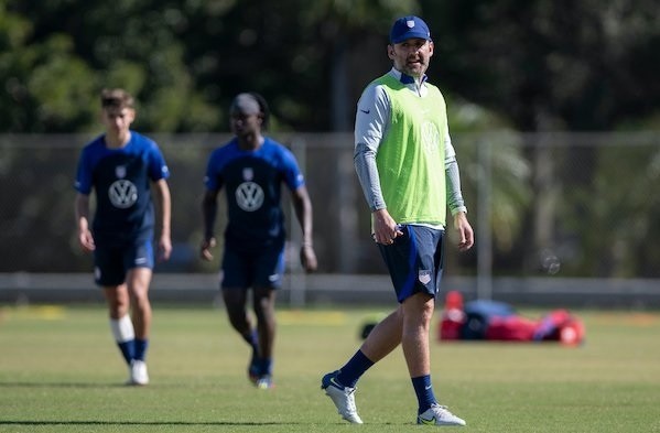 Gonzalo Segares dirigiendo a la Selección de Estados Unidos Sub-17 / Getty