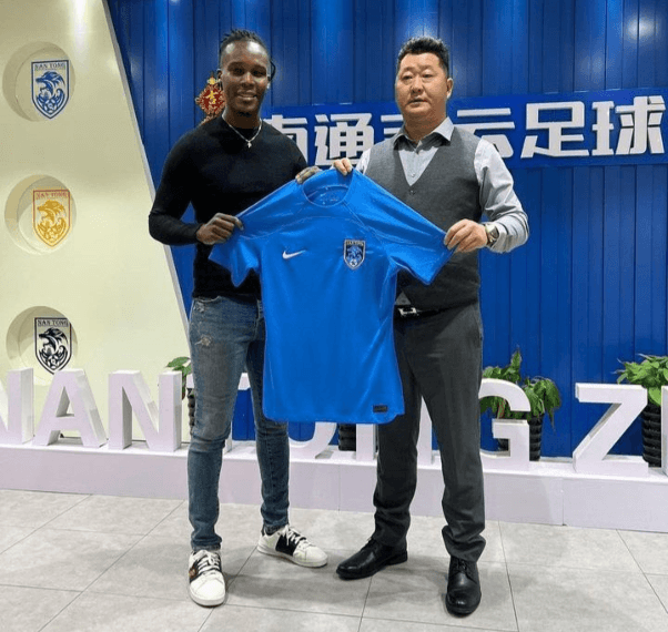 Rubilio Castillo ya fue presentado oficialmente en el Nantong Zhiyun FC (Foto: Diario Diez)