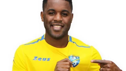 Campbell ya se estrenó con su nuevo club en el cierre de su pretemporada