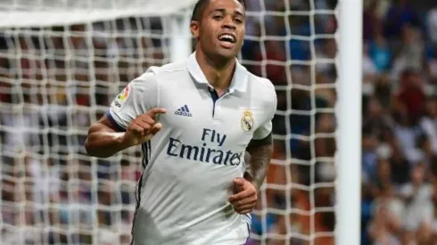 El delantero regresa a la Casa Blanca tras su paso por la Ligue 1 de Francia
