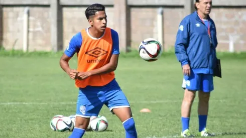Denis Pineda será factor fundamental en el ataque de los salvadoreños