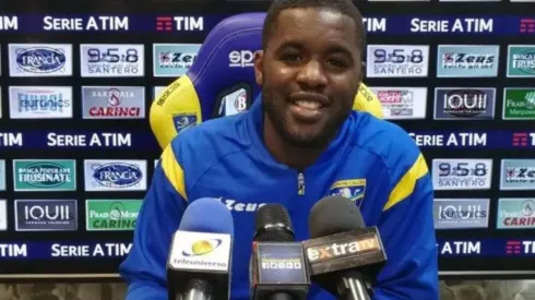 Campbell tras apenas dos meses en la Serie A habló poco italiano en su conferencia de prensa