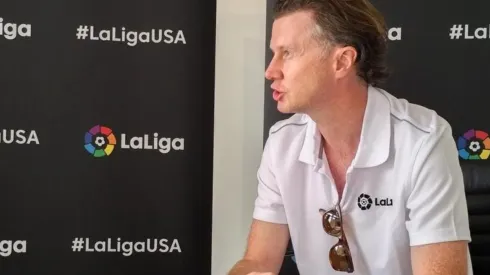 El ex defensor británico aseguró que Madrid no ganará títulos esta temporada